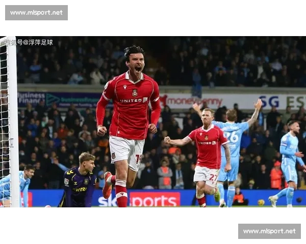 黑马逆袭！他从默默无闻到金手套得主，震惊足坛